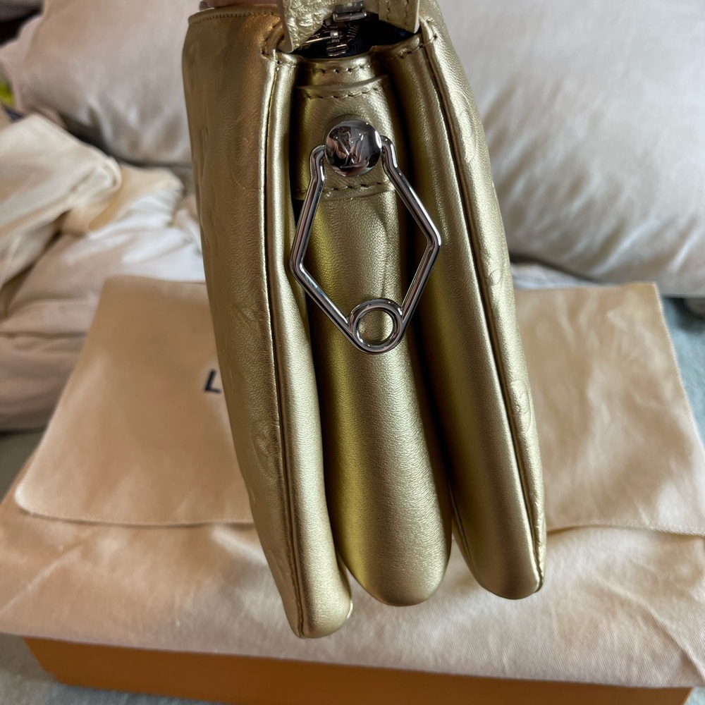 ✨Stunning Louis Vuitton Coussin PM✨ - Picture 5 of 12